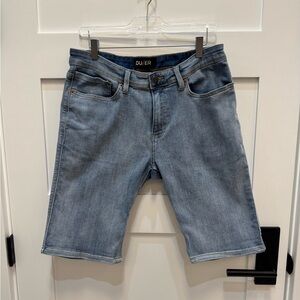 DU/ER Men's Light Blue Denim Shorts, stretchy denim. Inseam 11”. GUC.